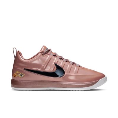 Nike Book 2 x Chevy Basketball Shoes Mtlc Red Bronze - червен - Кецове Nike Book 2 x Chevy Basketball Shoes Mtlc Red Bronze - червен - Кецове