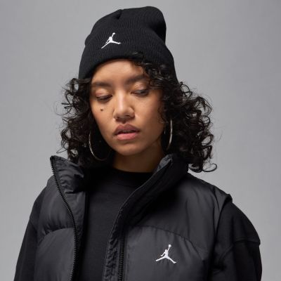 Jordan Peak Satin-Lined Beanie Black - черен - Шапка с козирка Jordan Peak Satin-Lined Beanie Black - черен - Шапка с козирка