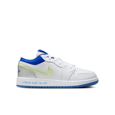 Air Jordan 1 Low "The Sky Is Not The Limit" (GS) - Бяло - Кецове